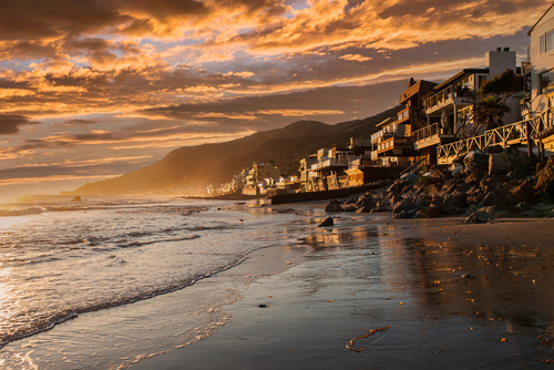 Sunset,View,Of,Topanga,Beach,In,Scenic,Malibu,,California. Coastal view at sunset with homes along the shore